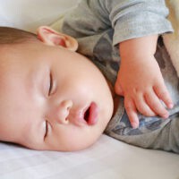 Baby durchschlafen – so klappt es