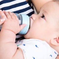 Flaschennahrung – alles rund um das Fläschchen