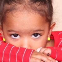 Haben es schüchterne Kinder schwerer im Leben?