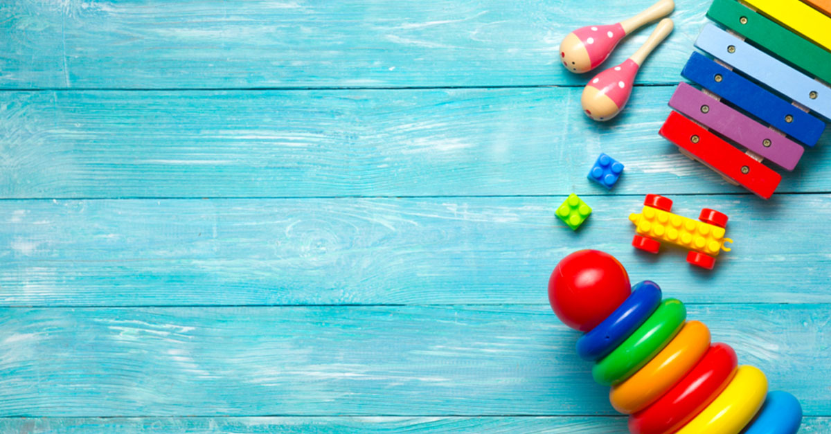 Holzspielzeug oder Plastikspielzeug