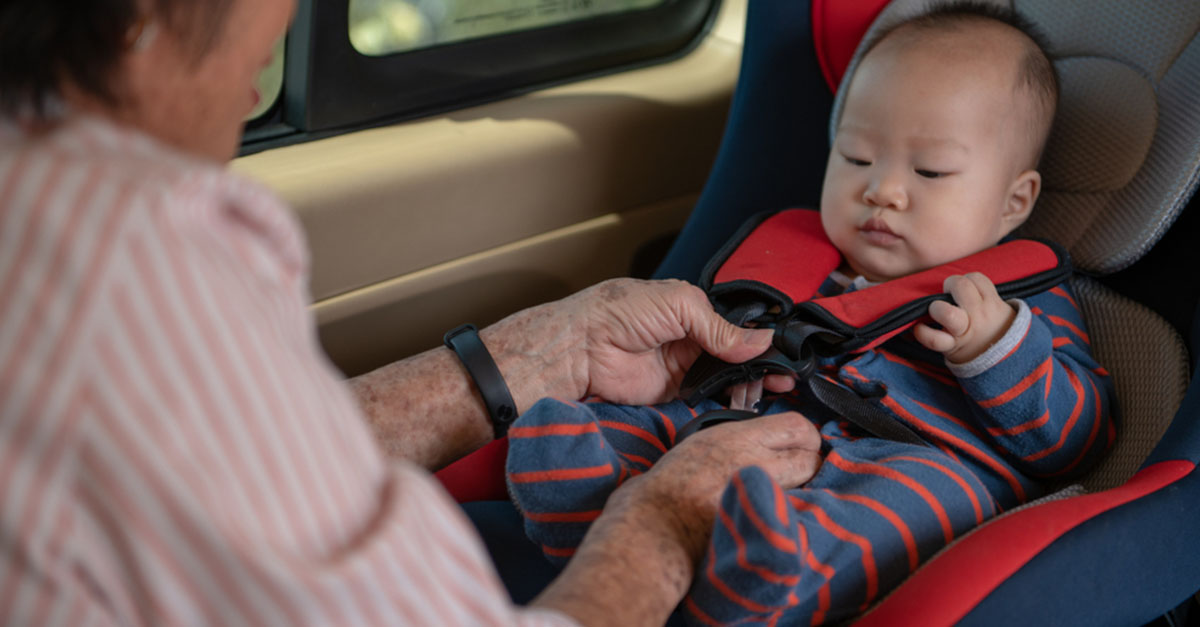 Sicherheit von Baby und Kind im Auto