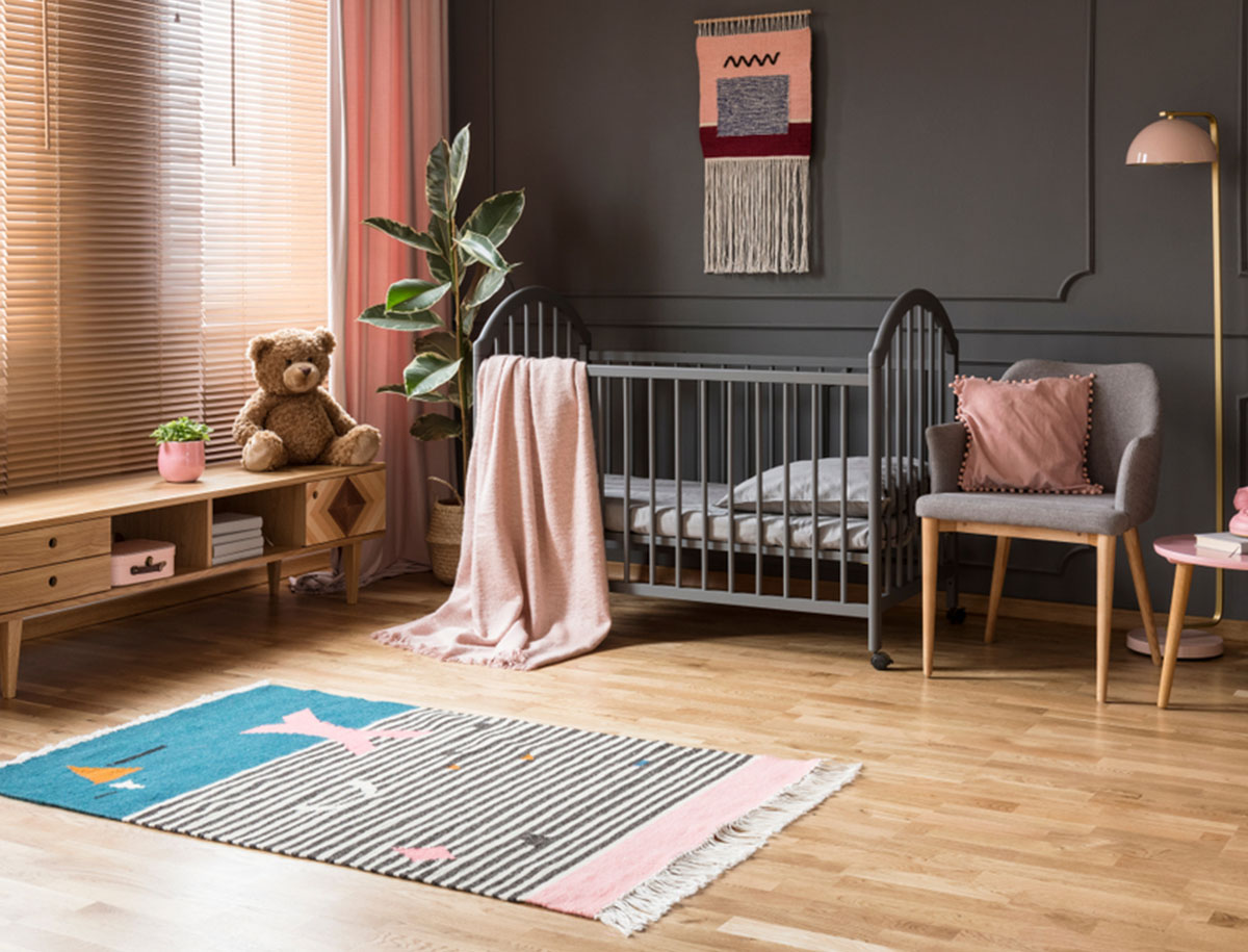 Nachwuchs im Anmarsch: die richtige Einrichtung für das Babyzimmer