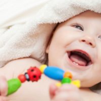 Spiele für Babys bis zum 12. Monat