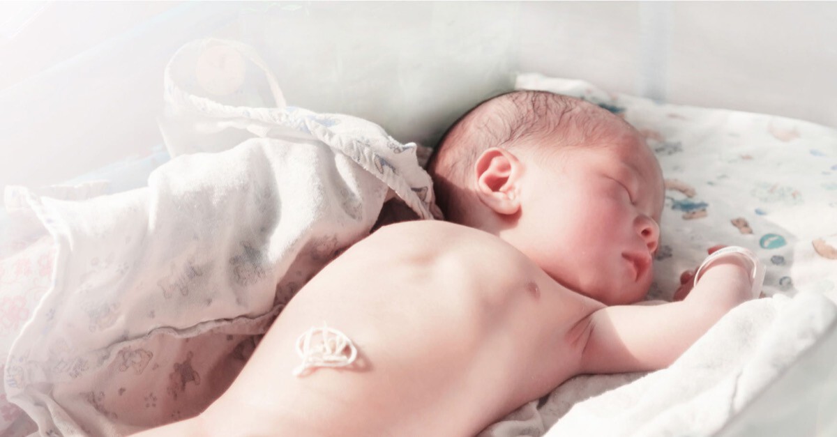 schlafendes Baby im 1. Monat