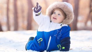 So klappt der Winterurlaub mit Ihrem Baby!