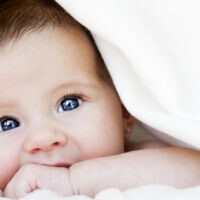 Natürliche Gesichtspflege für Ihr Baby