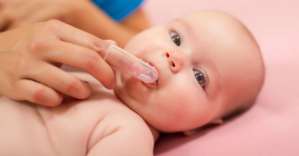 Zähneputzen beim Baby