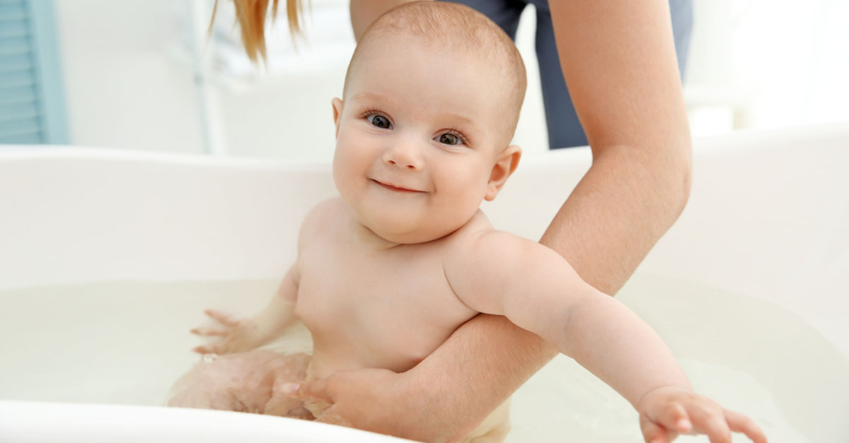 wie-oft-soll-man-ein-baby-baden