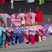 Baby- und Kinderkleidung: Zu schade für den Müll – Gratis-App aus Österreich hilft sparen