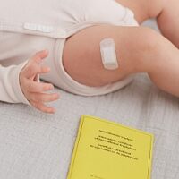 Umfassender Meningokokken-Schutz für Kinder: Impfplan-Empfehlungen zur Welt-Impfwoche 2025