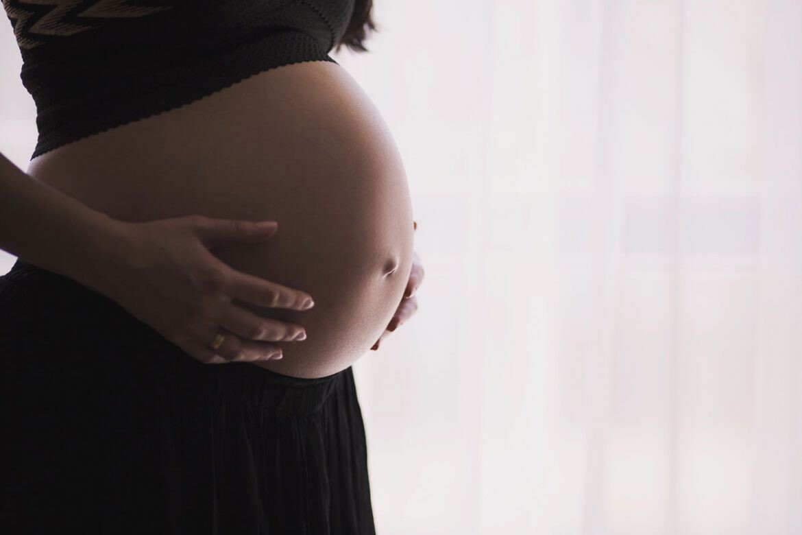 Schwitzen beim Baby vermeiden