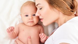 Die Unterschiede zwischen Babyhaut und Erwachsenenhaut