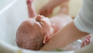 Vorsicht beim Babybaden