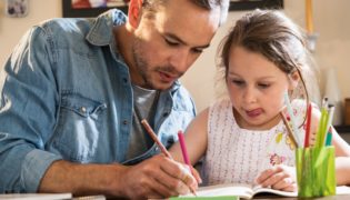 Die ersten Schularbeiten in der Volksschule