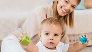 Wie Babys spielerisch Englisch lernen