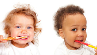 Zahnpflege beim Baby
