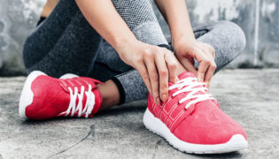 Bequeme Schuhe sind für Mütter Pflicht