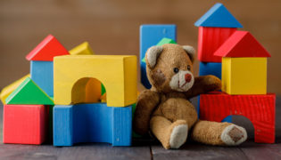 Holzspielzeug für Kinder