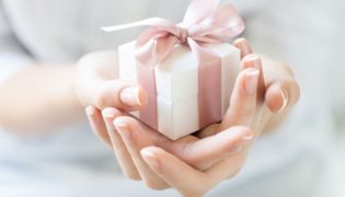 Geschenkideen für Geburt und Taufe